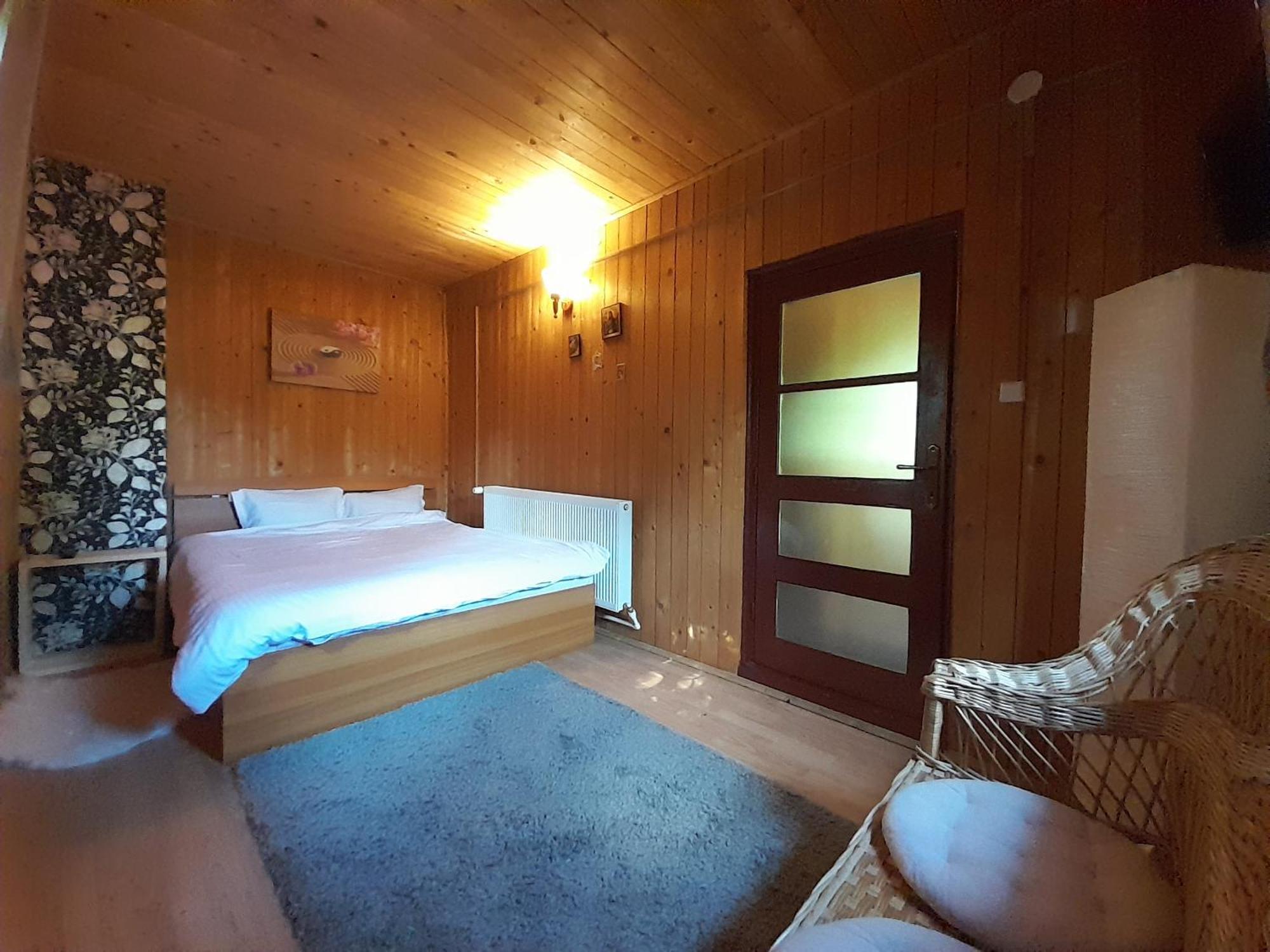Cabana Din Padurea Valeni Valenii de Munte Luaran gambar